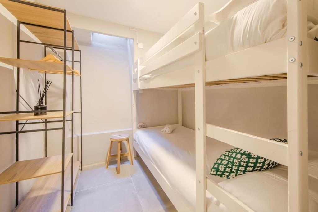 Cool Deluxe Interior Design A 2 Min De Gran Via Apartment Madrid Exterior photo