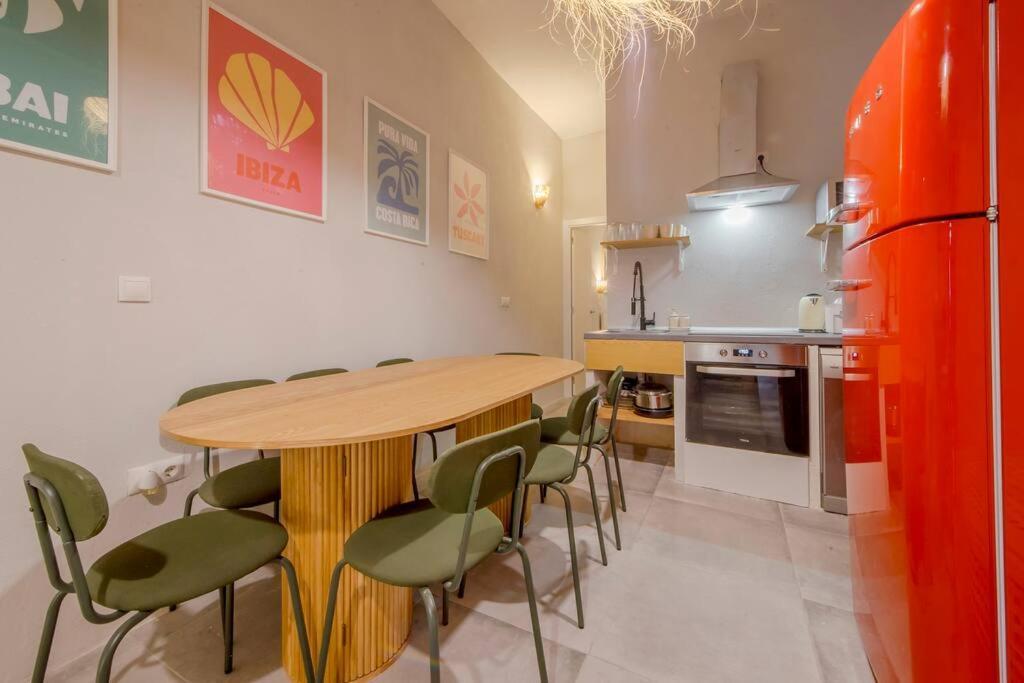 Cool Deluxe Interior Design A 2 Min De Gran Via Apartment Madrid Exterior photo